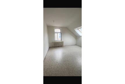 2 Zimmer Wohnung Dachgeschoss möbliert - Duisburg Hamborn