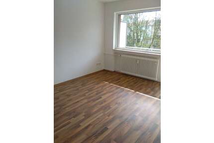 Wohnung zum Mieten in Frankfurt 650,00 € 38.26 m²