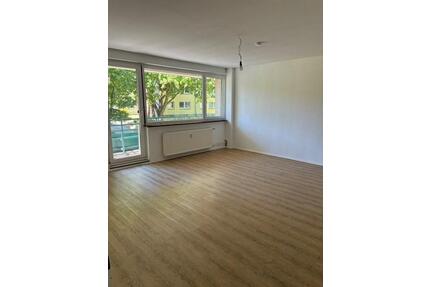Sehr schöne renovierte 2 Zimmer Wohnung mit Balkon in Gelsenkirchen zu vermieten