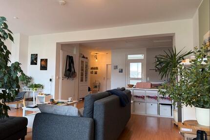 3-Zimmer Maisonette-Wohnung mit Balkon in Wedel