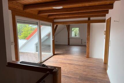 Großzügige 3,5 Zimmer Wohnung mit Dachterrasse in Lindhorst