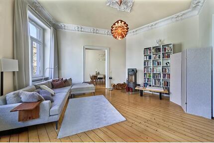 BEL ÉTAGE! 4 Zimmer Wohnung im Stilaltbau mit Balkon, Kamin EBK & Wellnessoase *Stellplatz* - Wiesbaden Südost