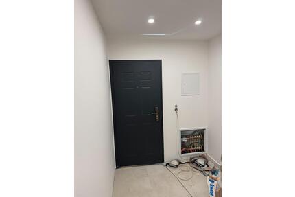 Erstbezug, 2 Zimmer Wohnung mit Terasse, Neu Saniert - Augsburg Bärenkeller