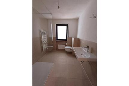 2, 5 Zimmer Wohnung Erstbezug nach Renovierung - Ebermannsdorf