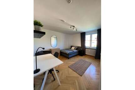 WG-Zimmer in München 950,00 € 16 m²