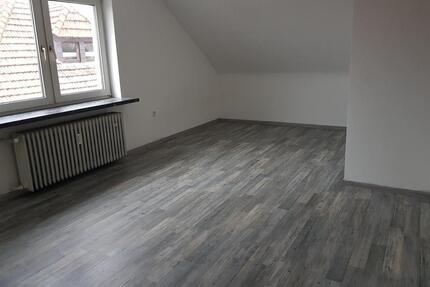 2 Zimmer, Küche und Badezimmer - 900,00&nbsp;EUR Kaltmiete, ca.&nbsp; 70,00&nbsp;m&sup2; in Kassel (PLZ: 34134) Niederzwehren