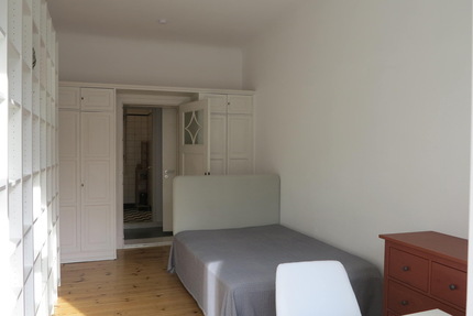 Studierzimmer mit eigenem Bad - 600,00&nbsp;EUR Kaltmiete, ca.&nbsp; 20,00&nbsp;m&sup2;&nbsp;Wohnfl&auml;che in Berlin (PLZ: 13187)