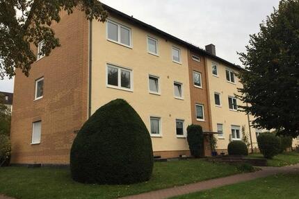 4 Zimmer Wohnung mit Balkon und Stellplatz ab 01.07. - Göttingen Grone