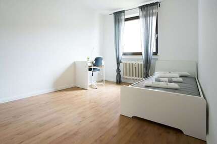 WG-Zimmer in Düsseldorf 609,00 € 15 m²