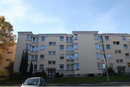 4 Zimmer im Erdgeschoss - 869,00&nbsp;EUR Kaltmiete, ca.&nbsp; 85,41&nbsp;m&sup2; in Solingen (PLZ: 42651)