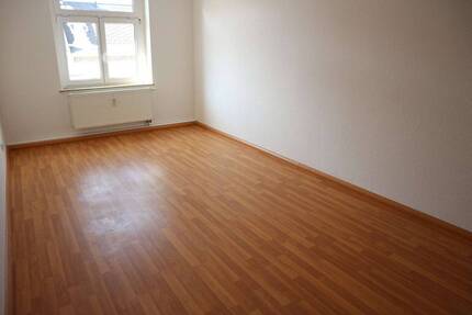 WG-Geeignet und Balkon + Bad mit Fenster - frei ab 1.7.26 - Chemnitz Lutherviertel
