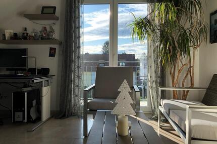 WG Dachgeschoss Zimmer mit Balkon für Berufs Pendler - München Am Hart