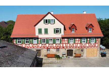 Großzügige 4 Zimmer 104qm in Fachwerkhaus, Garage, Garten, EBK - Schwäbisch Hall