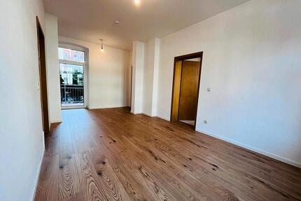 Attraktive 2-Zimmer Erdgeschosswohnung mit Balkon 51 m² - Erfurt Johannesplatz