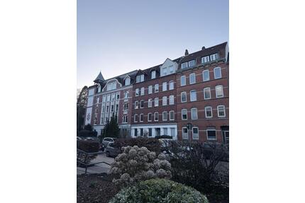 Schöne, helle Altbau 4 Zimmer Wohnung mit 2 x Bad - Kiel Südfriedhof