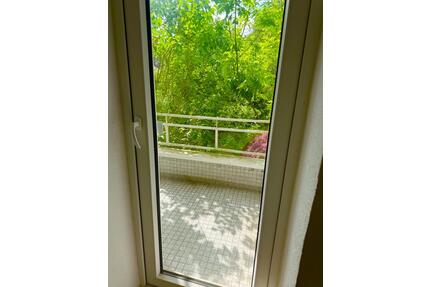 Renovierte 2 Zimmer Wohnung mit Balkon - Essen Stadtbezirk II