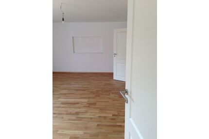 Renovierte 3-Zimmer-Wohnung mit Balkon in S-Botnang - Stuttgart