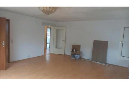 Sehr große und helle 3 Zimmer Wohnung zu vermieten - Rosbach vor der Höhe