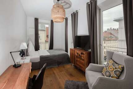 WG-Zimmer in München 800,00 € 16 m²