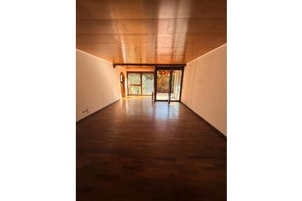 Exklusive 3 Zimmer - Wohnung mit Terrasse in ruhiger Lage - Puchheim