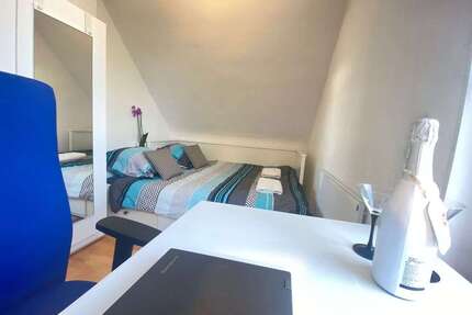 Wohnen auf Zeit in Hürth 989,00 €