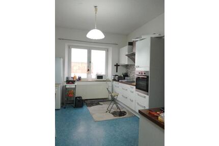 3 Zimmer Wohnung im Erdgeschoss mit Bad ,Dusche WC und Einbauküch - Bellheim