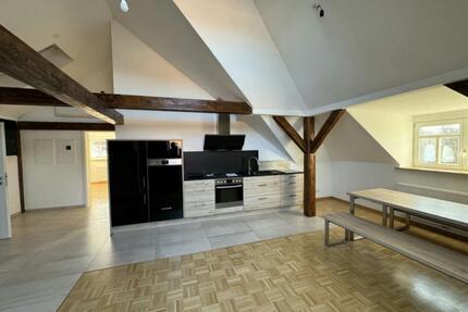 Wunderschöne 2-3 Zimmer Dachgeschosswohnung in Ansbach