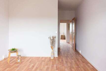 Wohnung zum Mieten in Chemnitz 240,00 € 39.32 m²