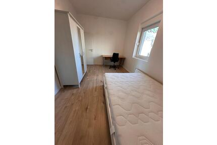 WG Zimmer möblierte Wohnung Anmeldung möglich, verfügbar sofort. - Berlin Reinickendorf