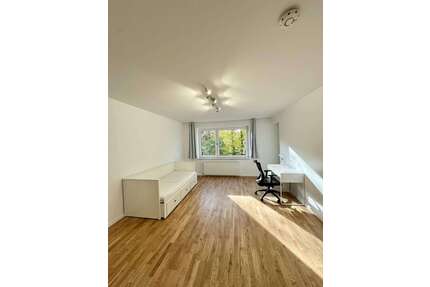 WG-Zimmer in München 975,00 € 28 m²