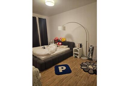 WG Zimmer zu vermieten - 700,00&nbsp;EUR Kaltmiete, ca.&nbsp; 84,00&nbsp;m&sup2; in Berlin (PLZ: 12101) Tempelhof-Schöneberg