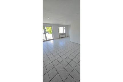 Sehr schöne 2 Zimmer Wohnung mit Balkon in Gelsenkirchen zu vermieten