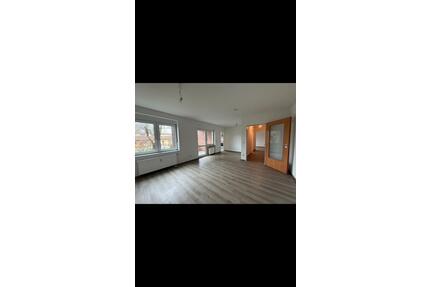 Schicke 2-Zimmer Wohnung im Erdgeschoss mit Balkon und neuer EBK - Uelzen