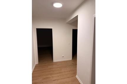 Helle 3-Zimmer Wohnung mit Balkon in:Düsseldorf Unterrath