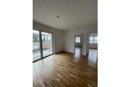 Modernes Wohnen nahe Berlin: 3-Zimmer Wohnung mit Garten - Nauen