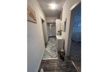5 Zimmer Wohnung zu Vermieten - 1.050,00&nbsp;EUR Kaltmiete, ca.&nbsp; 100,00&nbsp;m&sup2; in Wuppertal (PLZ: 42285) Unterbarmen