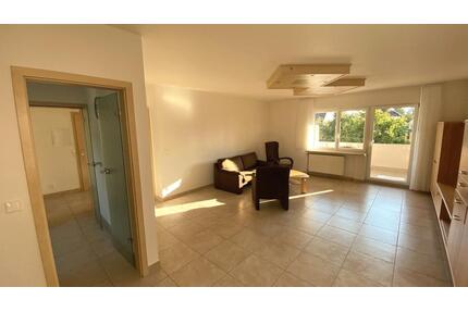 4-Zimmer Erdgeschosswohnung mit Balkon und Küche in KA-Neureut - Karlsruhe