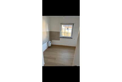 Wohnung 3 Zimmer Küche Bad zu vermieten in Homburg-Schwarzenbach