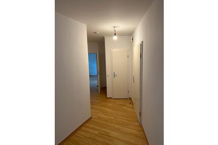 Sehr schön aufgeteilte 3 Zimmer Wohnung in Harburg - Hamburg
