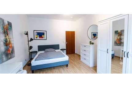 WG-Zimmer in Düsseldorf 700,00 € 25 m²