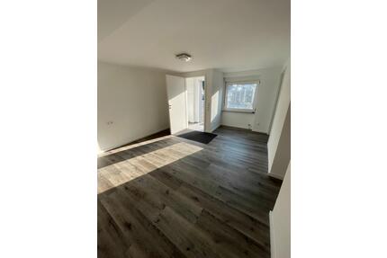 2 Zimmer Wohnung zu vermieten in Mönsheim