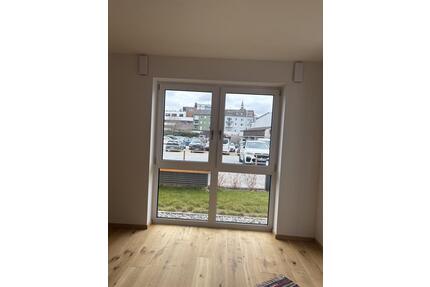 Schöne 2-Zimmer Erdgeschosswohnung ab Mai 2026! - Deggendorf