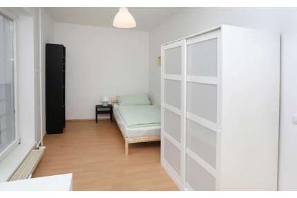 WG-Zimmer in Berlin 585,00 € 11 m²