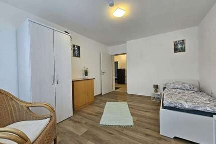 WG-Zimmer in Königsbrunn 630,00 € 15 m²