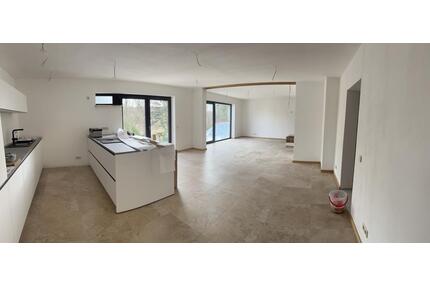 Lichtdurchflutete 4 Zimmer Wohnung zentral in Limbach - Kirkel