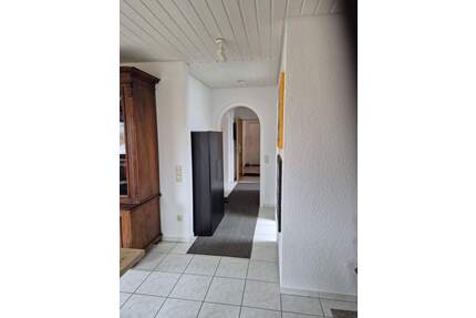 WOHNEN AUF ZEIT all inklusiv Großzügige 2 Zimmer Wohnung, Küche, Bad, 2 KFZ Stellplätze - Singen (Hohentwiel) Überlingen