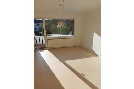 Helle 3-Zimmer Wohnung mit Balkon, Buntentor - Bremen Neustadt