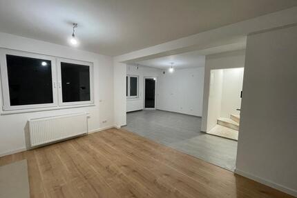 Frisch sanierte 4-Zimmer Maisonette-Wohnung mit Kaminanschluss - Löhne