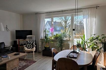 Sehr helle freundliche 4 Zimmer Wohnung mit Balkon - Neusäß