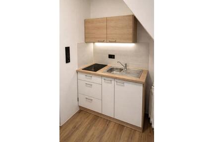 Kernsanierte 2 Zimmer Dachgeschosswohnung 28237 - Bremen Burglesum